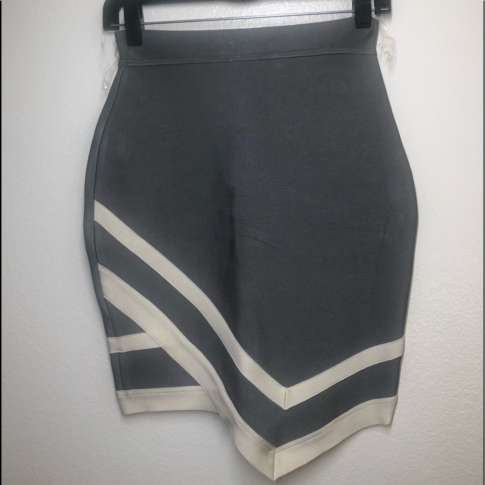 Celeb Boutique Grey and White Skirt